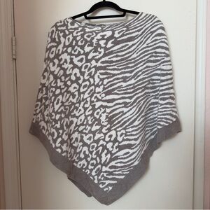 BAREFOOT DREAMS Cozy Chic Ultra Lite Ocean Breeze Poncho NEW WITH TAGS